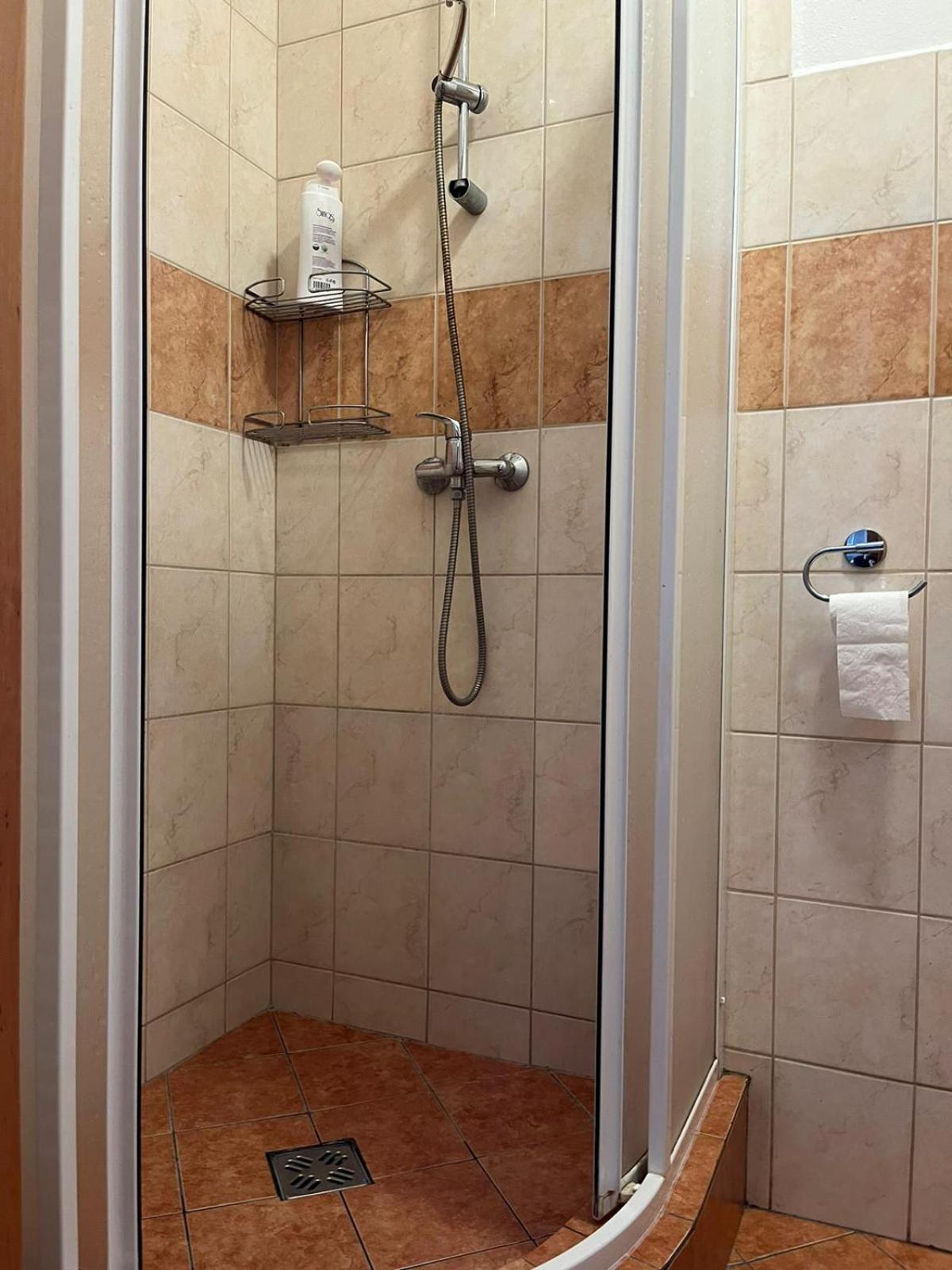 1St Plaza Apartment Bratislava Extérieur photo