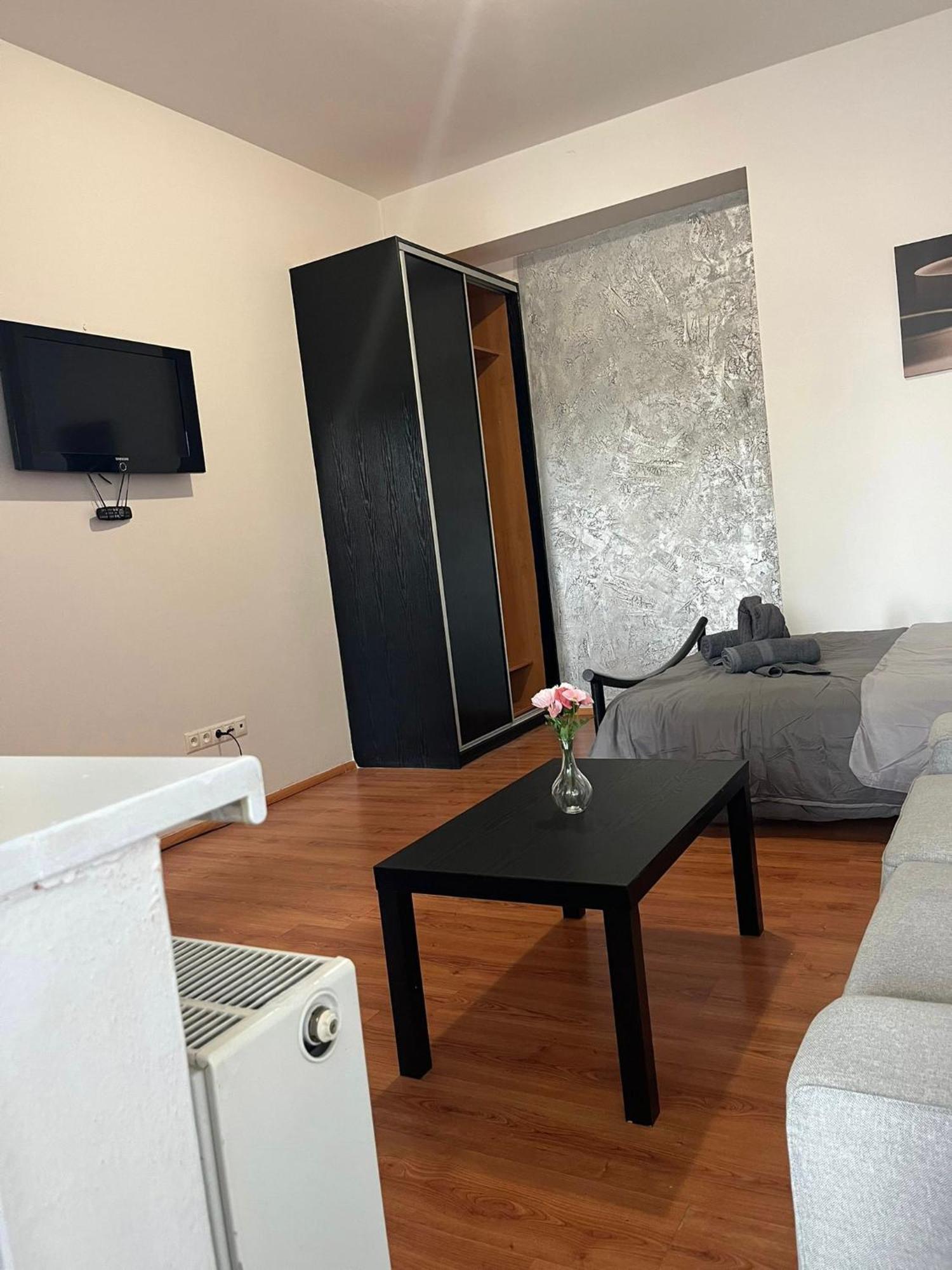 1St Plaza Apartment Bratislava Extérieur photo