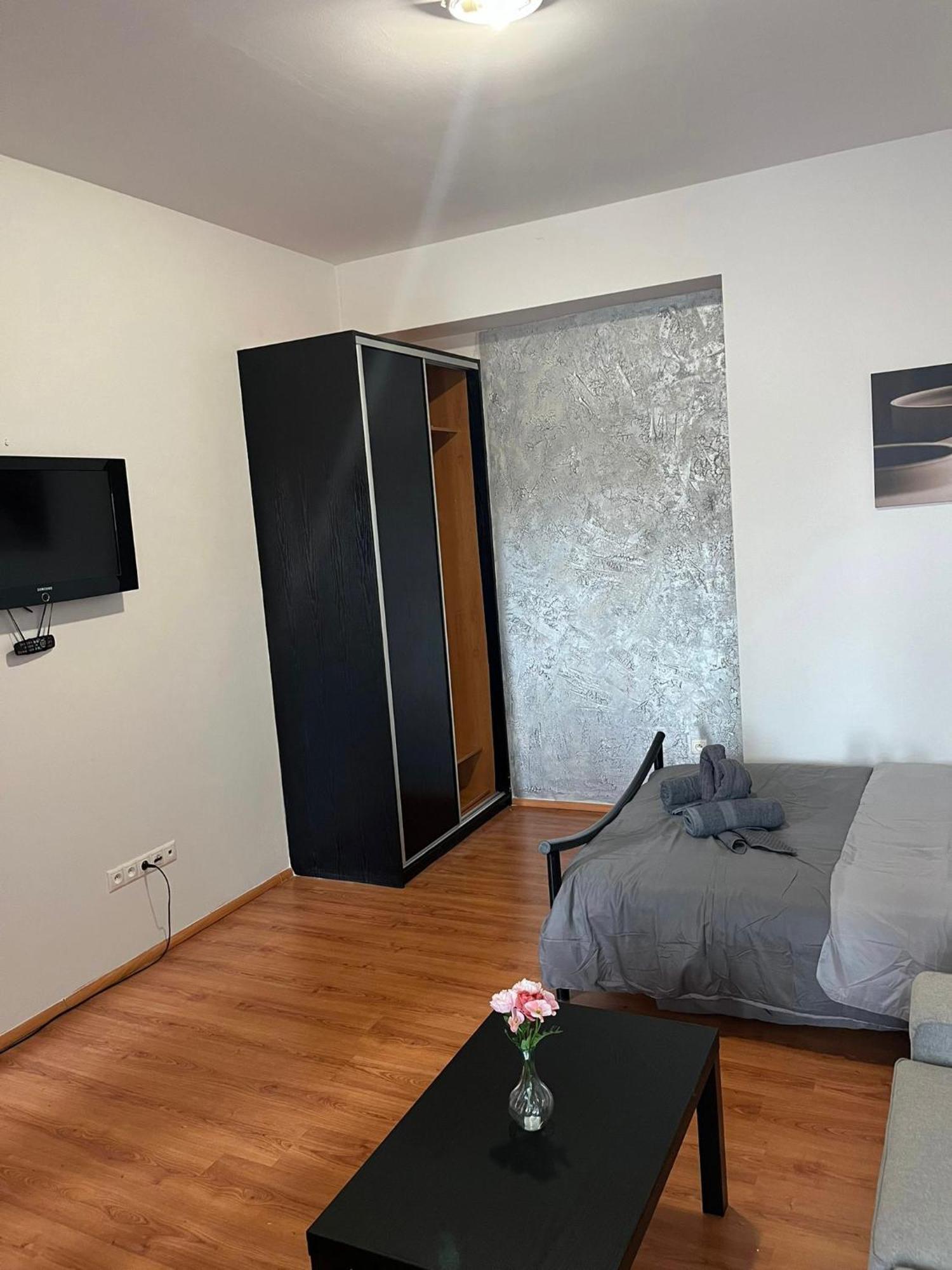 1St Plaza Apartment Bratislava Extérieur photo